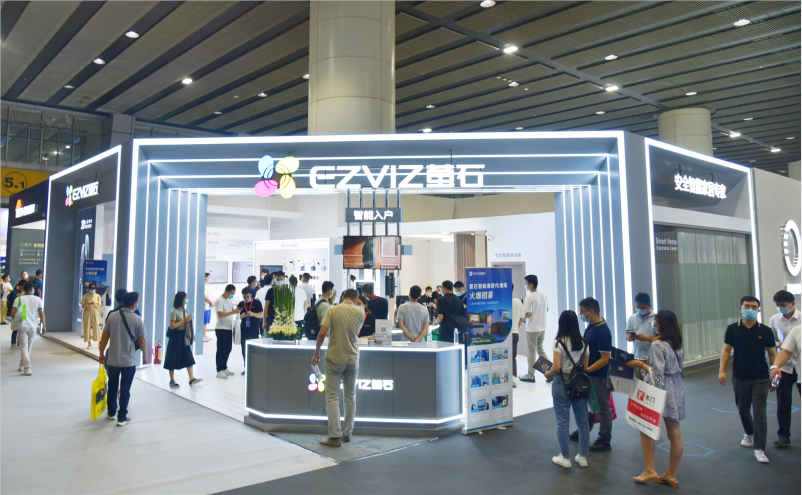 螢石亮相2021廣州建博會 智能人臉視頻鎖C位出圈