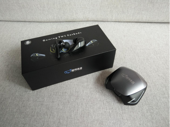 疫情宅家游戲必備,余音開拓者無線電競耳機測評